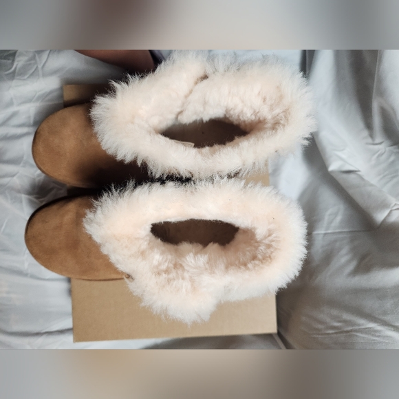 Ugg boots - Picture 3 of 5